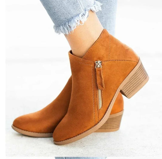 Women's Chelsea Heeled Boots